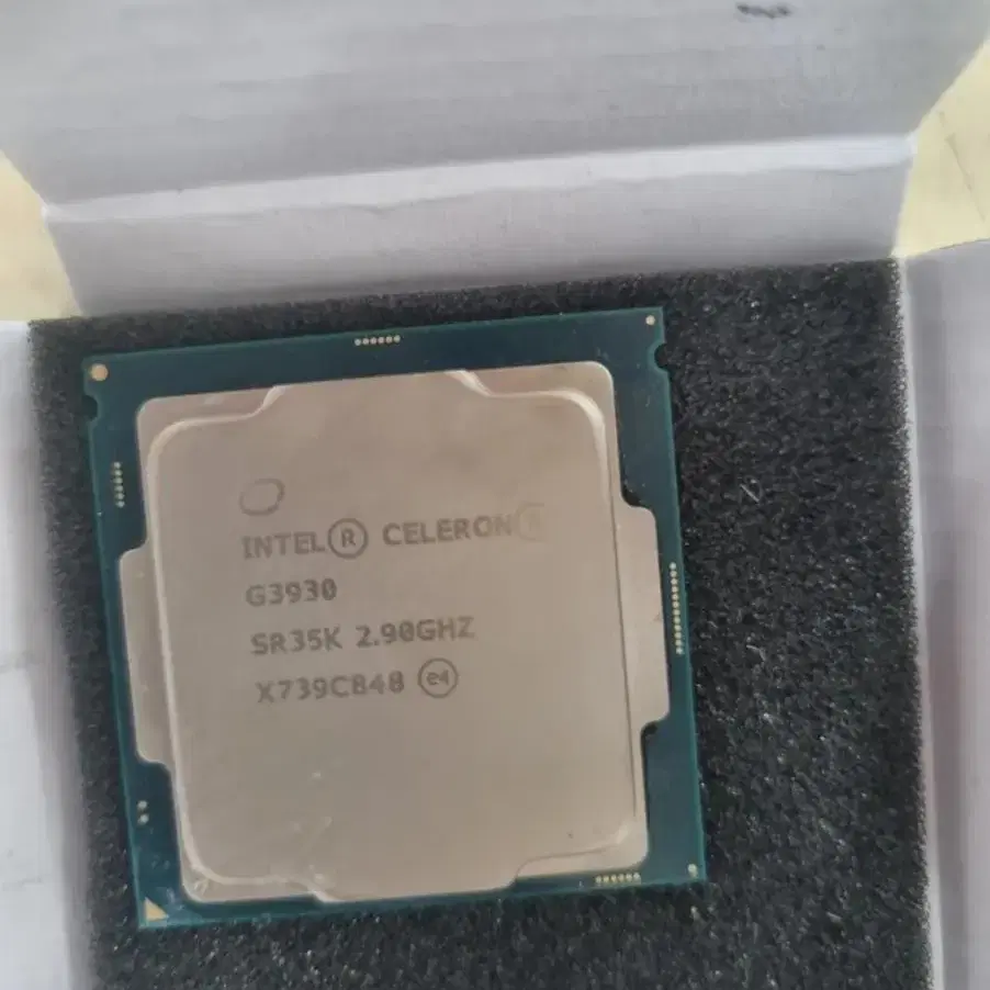 인텔 G3930 카비레이크, G1630 cpu 2개 만원