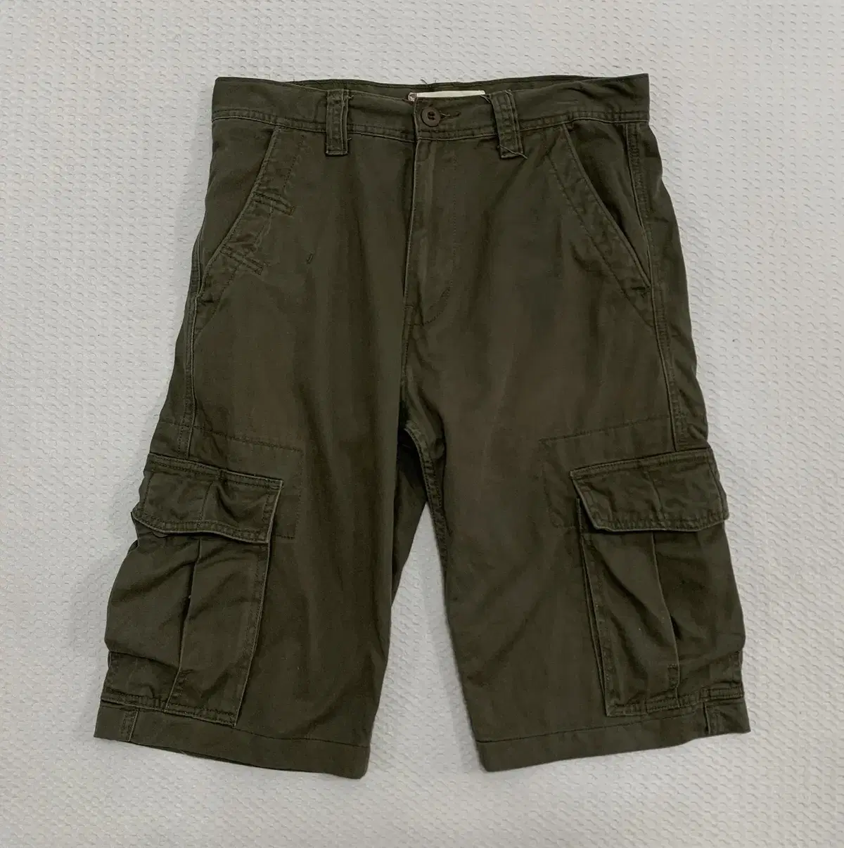 [32]Levi's Khaki Cargo Pants (B6-21-35)