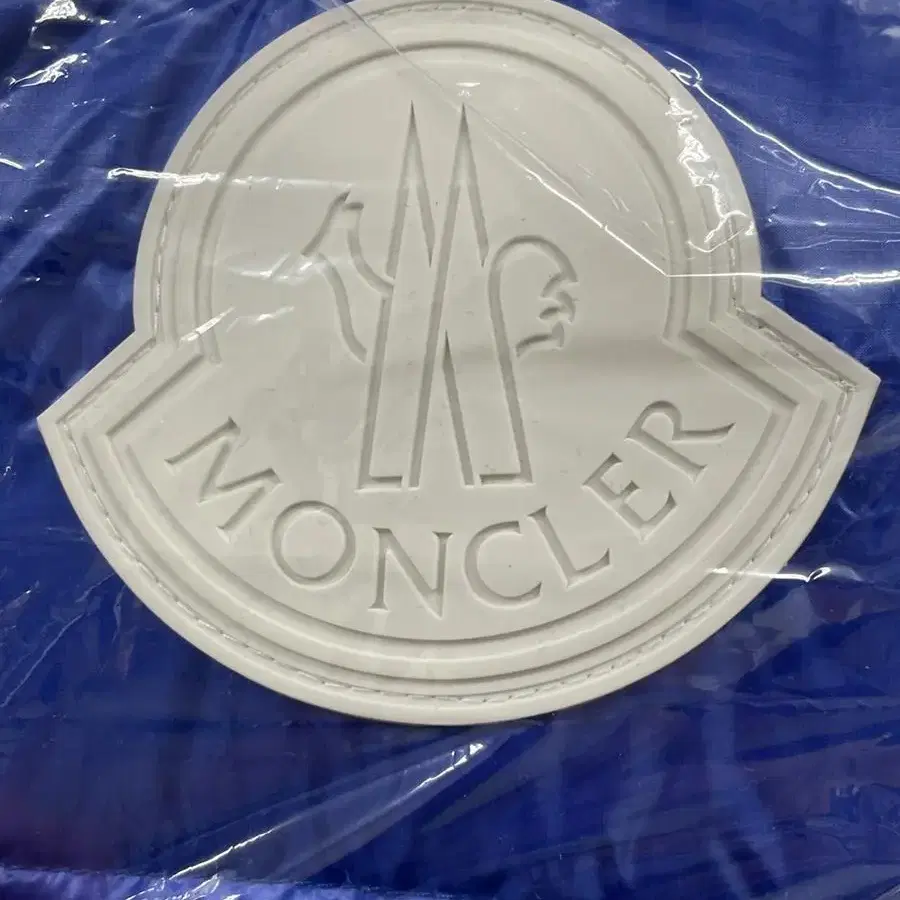 정품 새상품)몽클레르 MONCLER 패딩 41920 85 539MM758