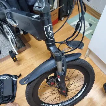 랑케레이시 g660s 500w 48v 13.4ah.총주행거리 1095km | 브랜드 중고거래 플랫폼, 번개장터 랑케레이시 G660S 500W 48V 13.4Ah.총주행거리 1095Km | 브랜드 중고거래 플랫폼, 번개장터