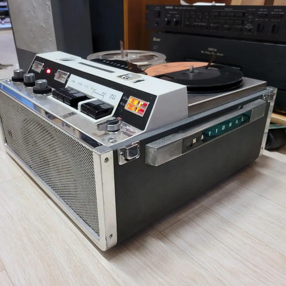 National RS-772 4트랙 릴데크