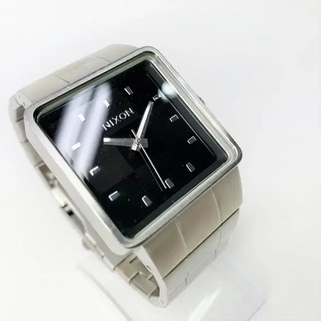 NIXON 닉슨 A013000 레트로 사각 메탈워치 남성시계 A587