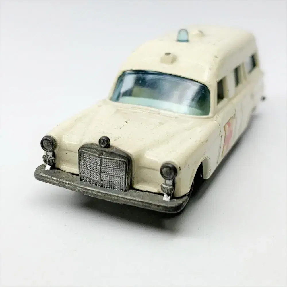 MATCHBOX 매치박스 메르세데스벤츠 BINZ 엠블런스 미니카 A592