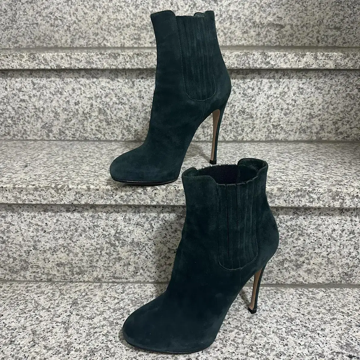 지안비토로시 gianvito rossi 앵클부츠 38 (245-250)