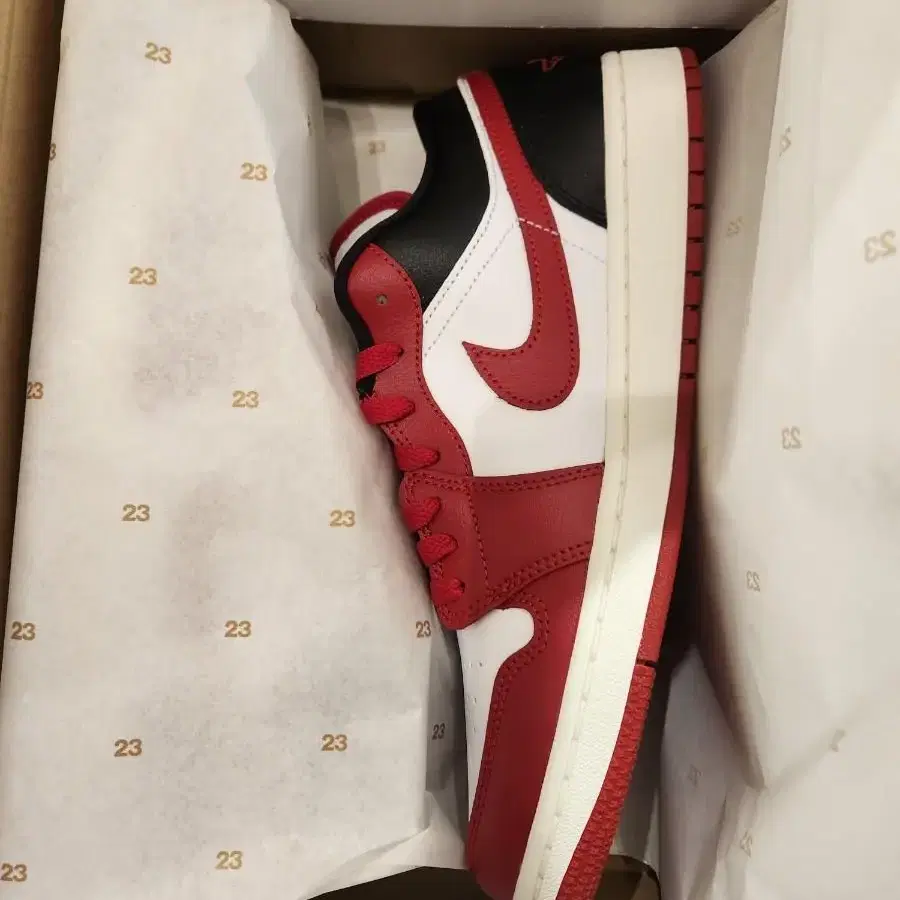 나이키  jordan 1 low  짐레드  275 팝니다