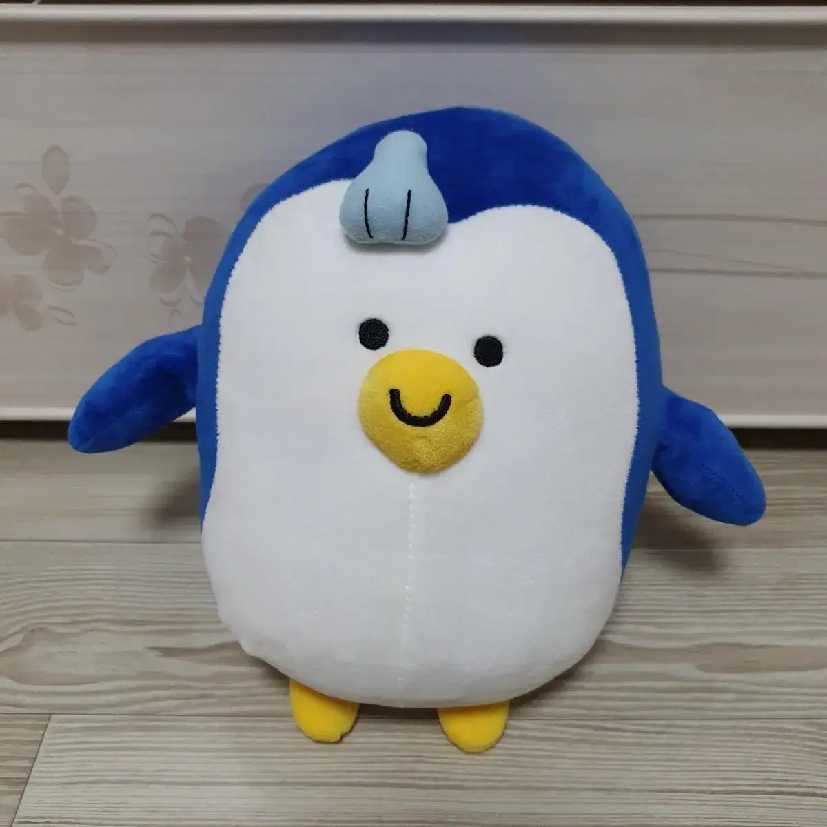 Ninise Veroni Penguin Medium doll sells