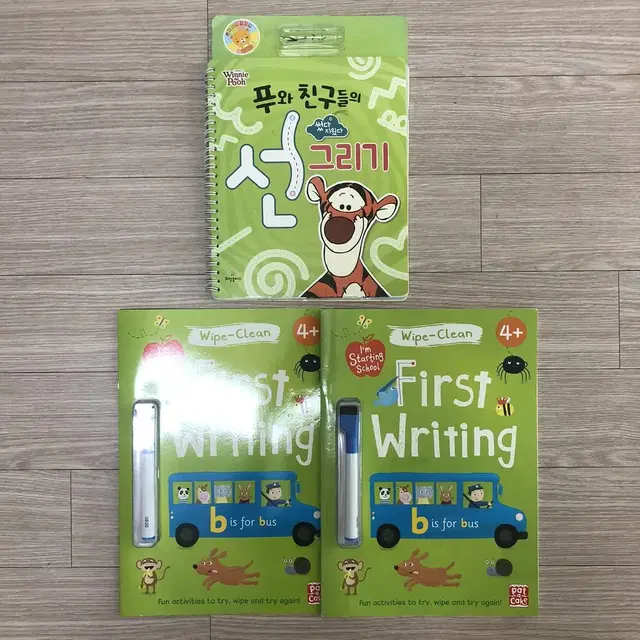 <새제품>어스본 알파벳 쓰기, Usborne Wipe-clean