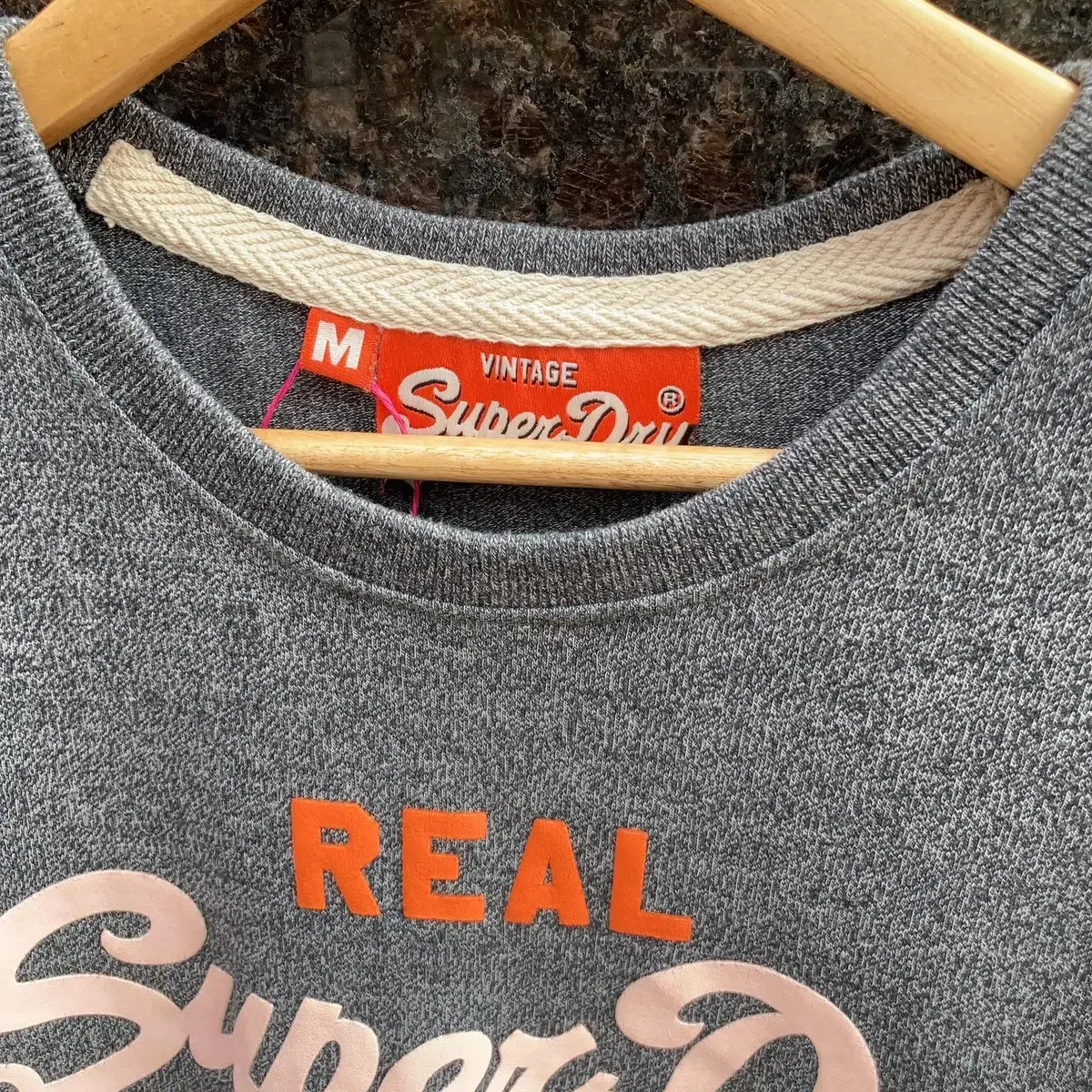 superdry 그레이 반팔티