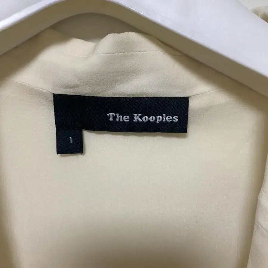 The kooples 더쿠플스 크롭 블라우스