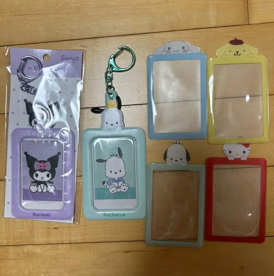 San Rio photocard holder Transferring a keychain holder