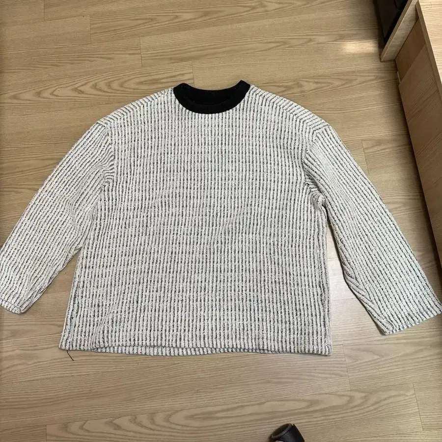 메종미네드 CABLE BOUCLE LONG SLEEVE WHITE