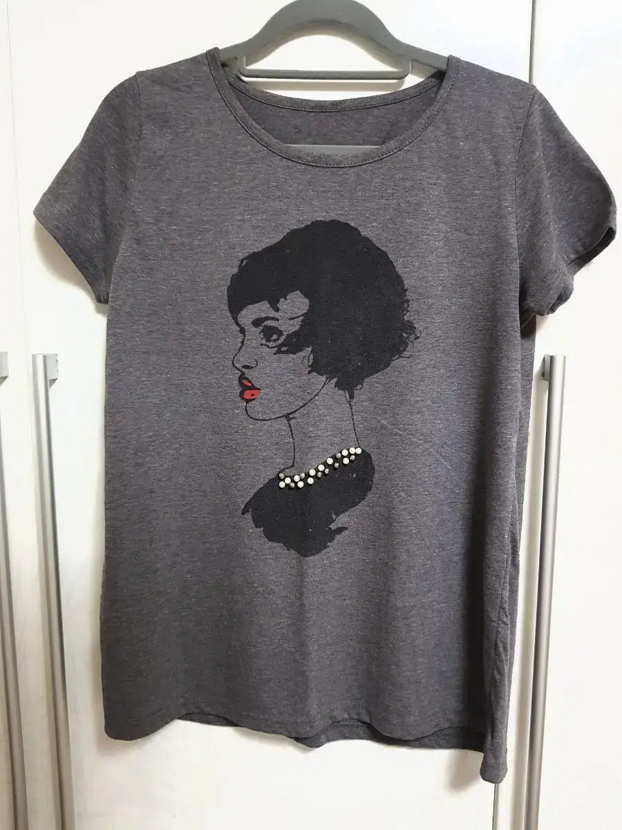 Woman's T-shirt