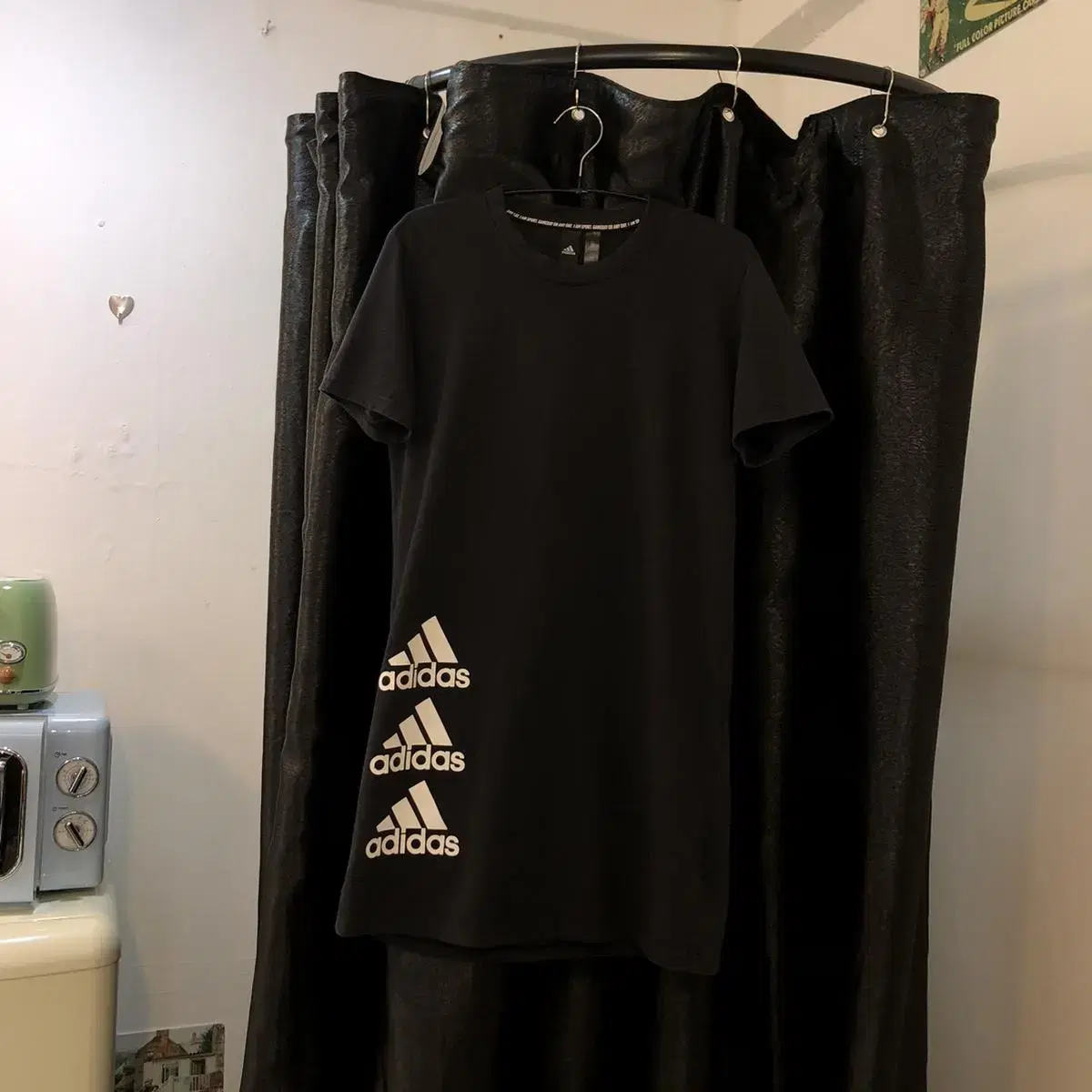 Vintage Adidas best black stack t dres