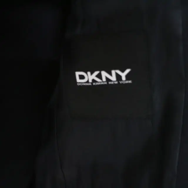 명품 DKNY 맨즈 블레이저(정품) 팝니다.