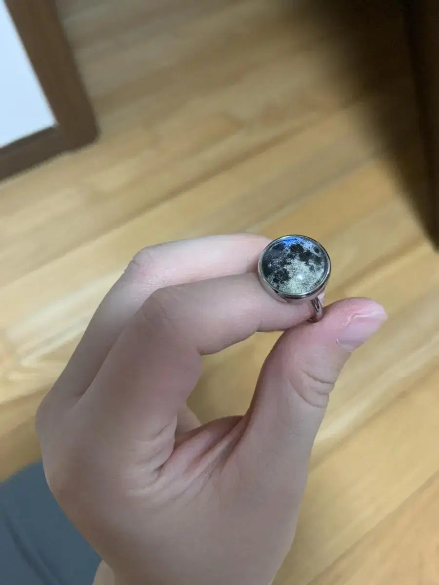 Bloo Moon Ring Photoluminescent Moon Ring