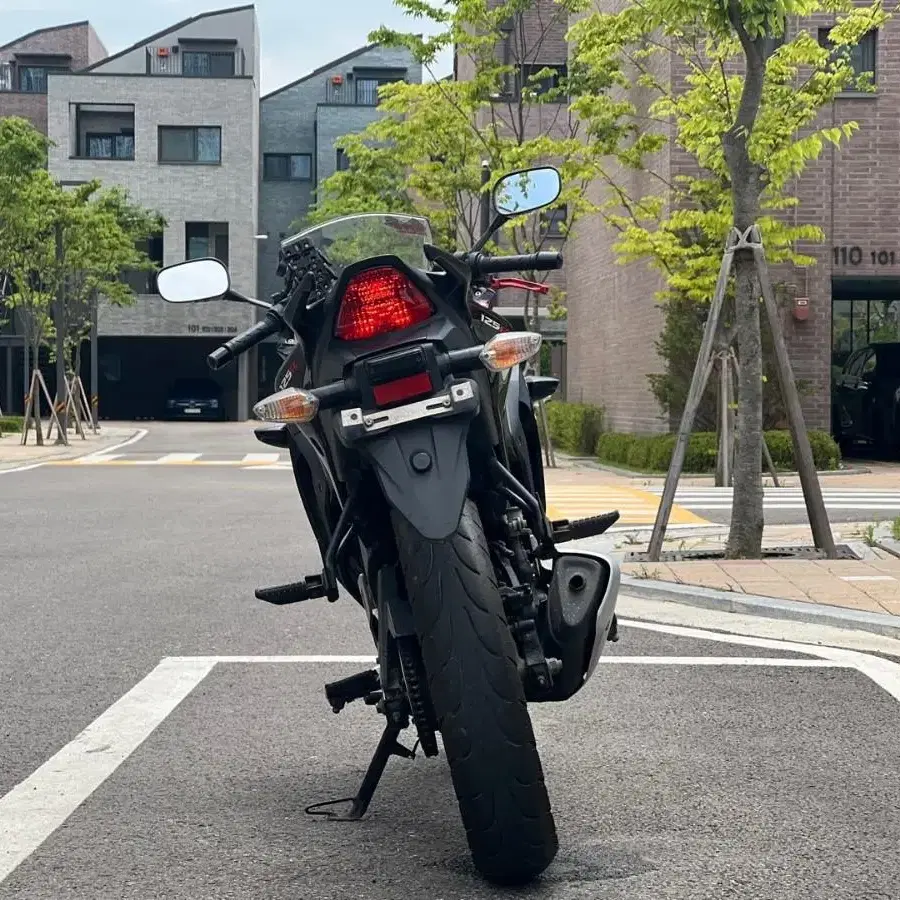 혼다CBR125cc 서류상2017년식 마지막 모델 판매합니다 연락주세요