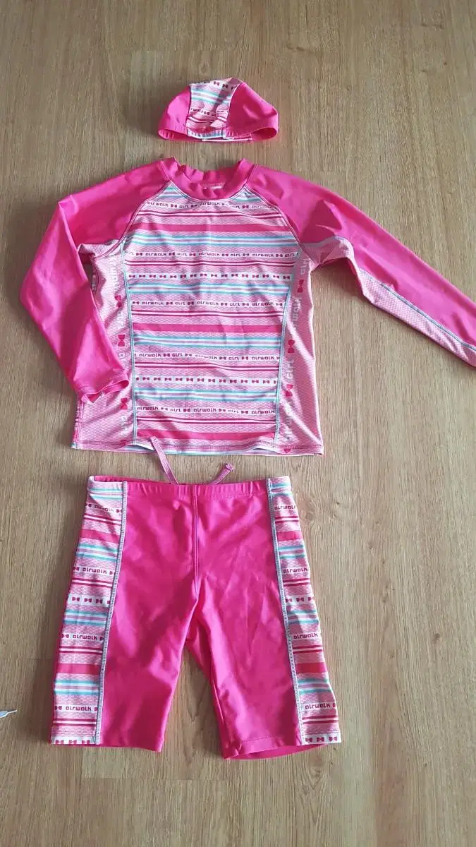 Girls' Rash Guard (Size 75-80) Vahn-gat-taek-po 17,000 won