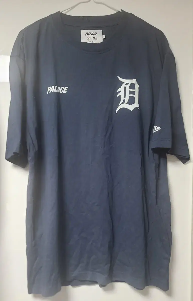 Pallas Detroit T-shirt size L