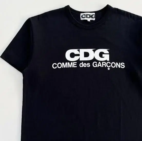 Comme des Garçons Song Mid Print Black T-shirt