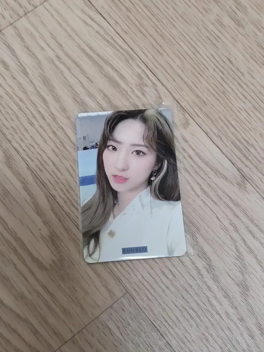 wjsn eunseo lara love workshop photocard