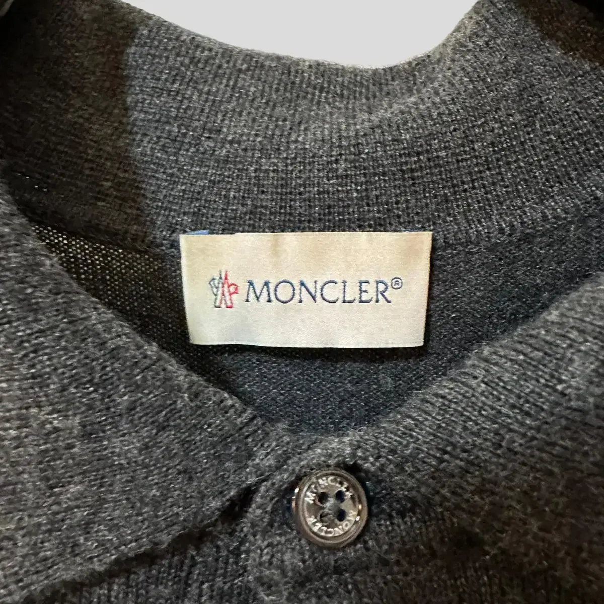 [95-100] MONCLER 몽클레어 울 카라 니트 정가 714,000