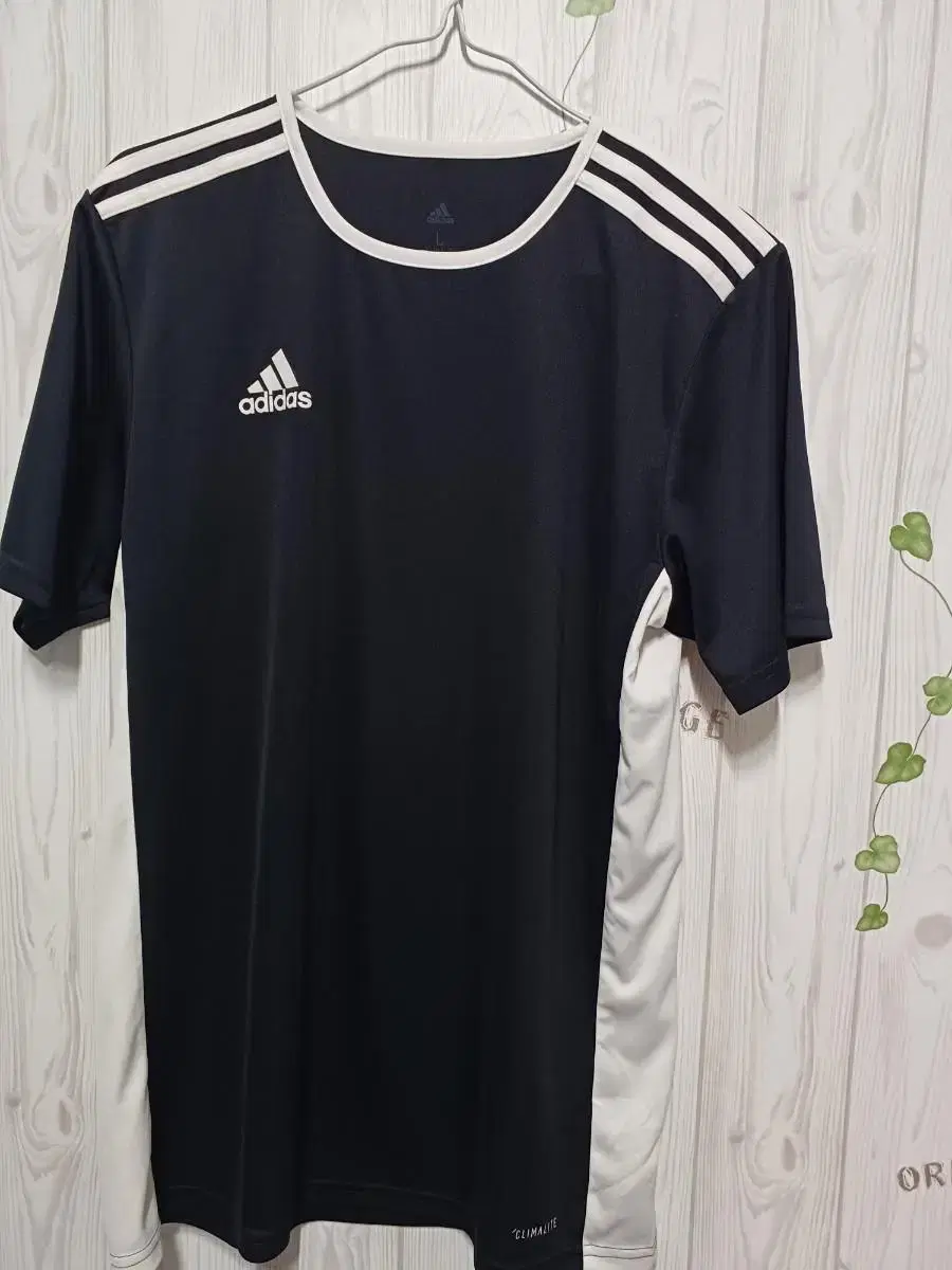 adidas Men's Functional Training T-Shirt100