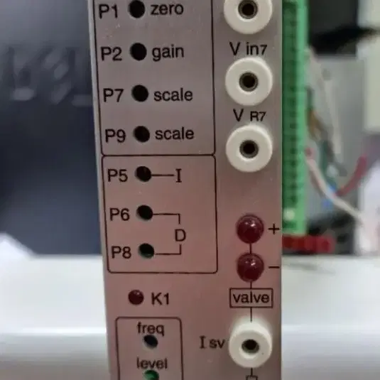 서보 앰프 드라이브, Moog 서보 앰프 G122-202