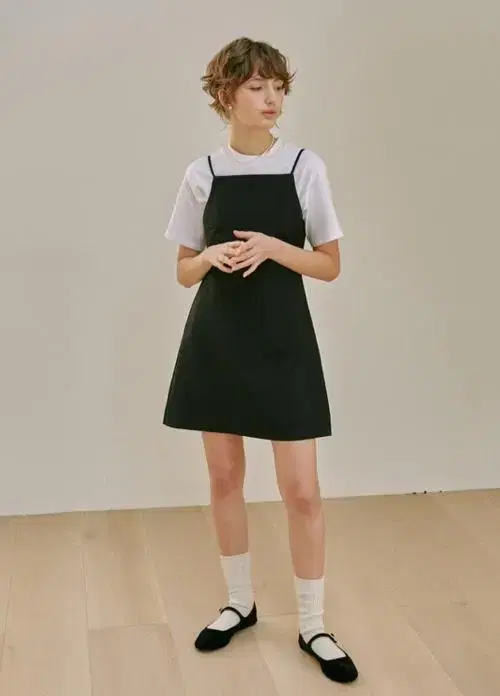 (S) 이슈넘버 4.47 lean mini dress black