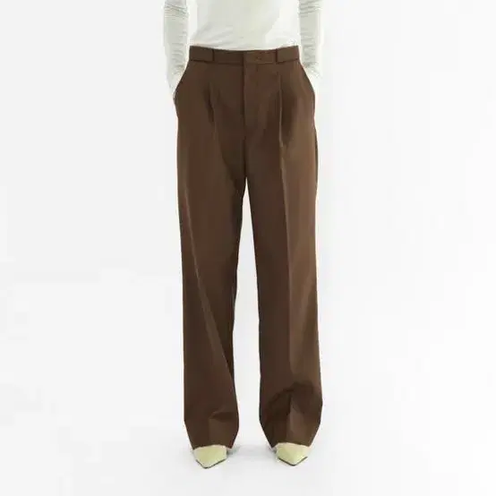 [1] 라벨아카이브 relaxed fit pants brown 새상품