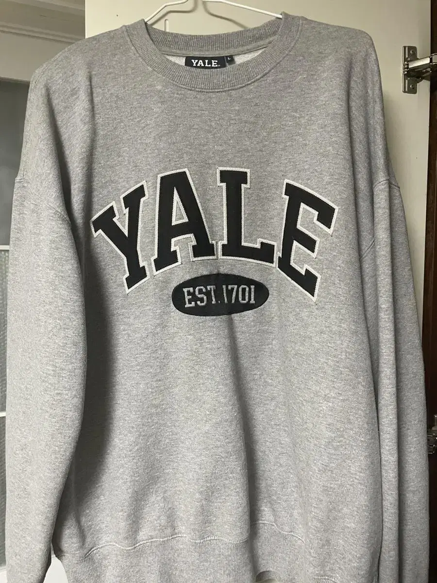 Yale gray top