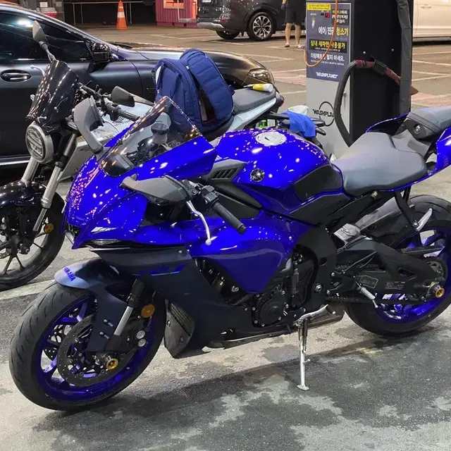 2022 yzf-r1