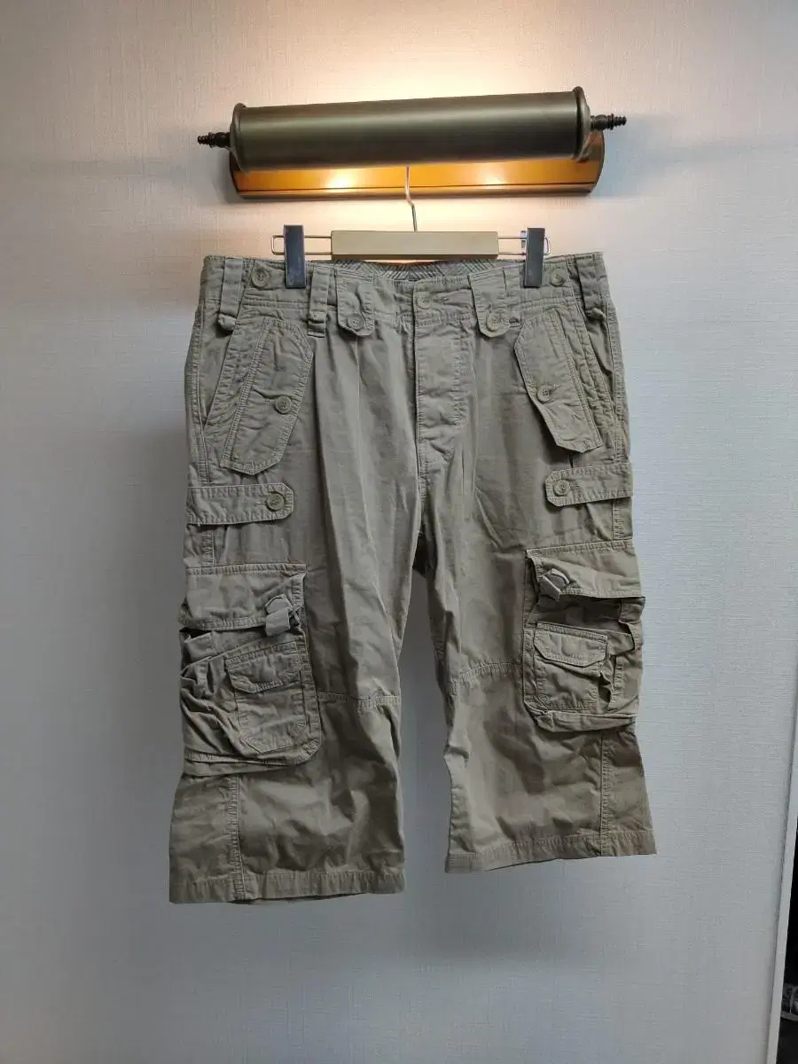 48)D&G Dolce & Gabbana 7-piece cargo pants for sale