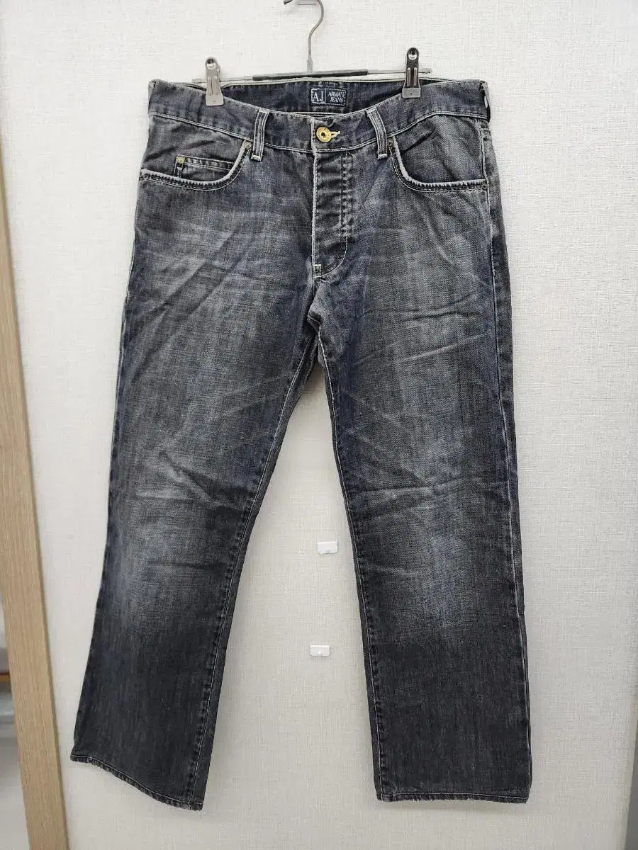 ArmaniJins/Jeans/34