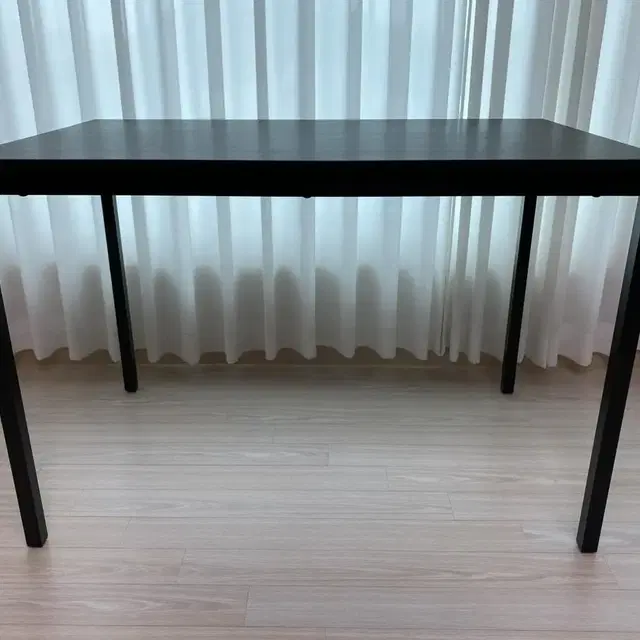 이케아 테이블 110cm x 67cm