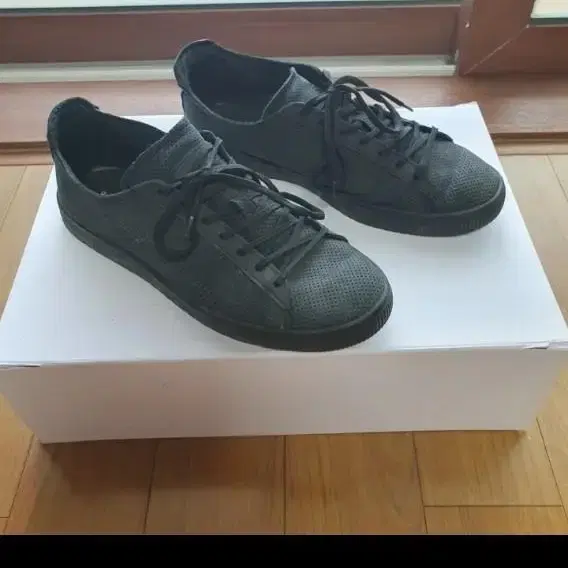 PUMA STAMPD CLYDE 콜라보 스니커즈.이태리산천연가죽