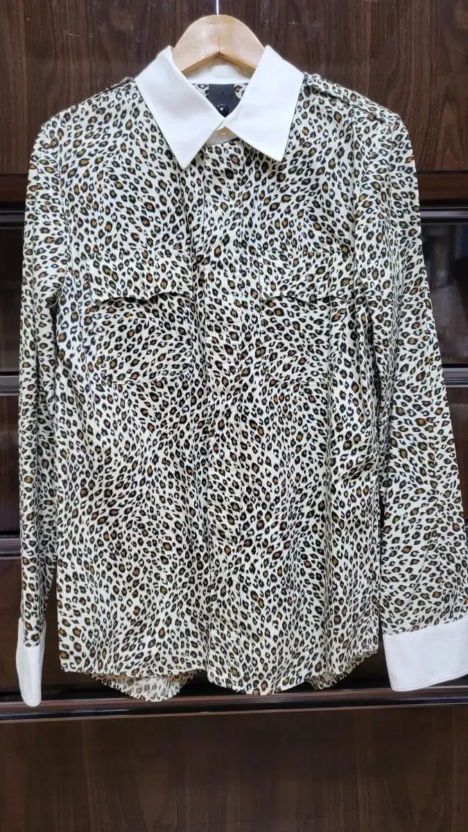 Bernard Wilhem Leopard Shirt M