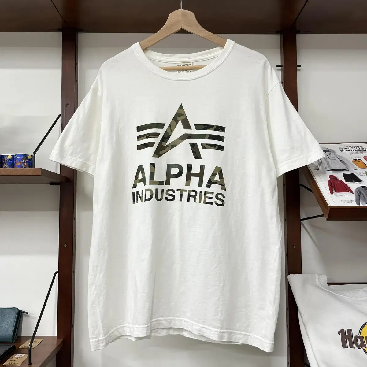 ALPHA INDUSTRIES camo T-shirt