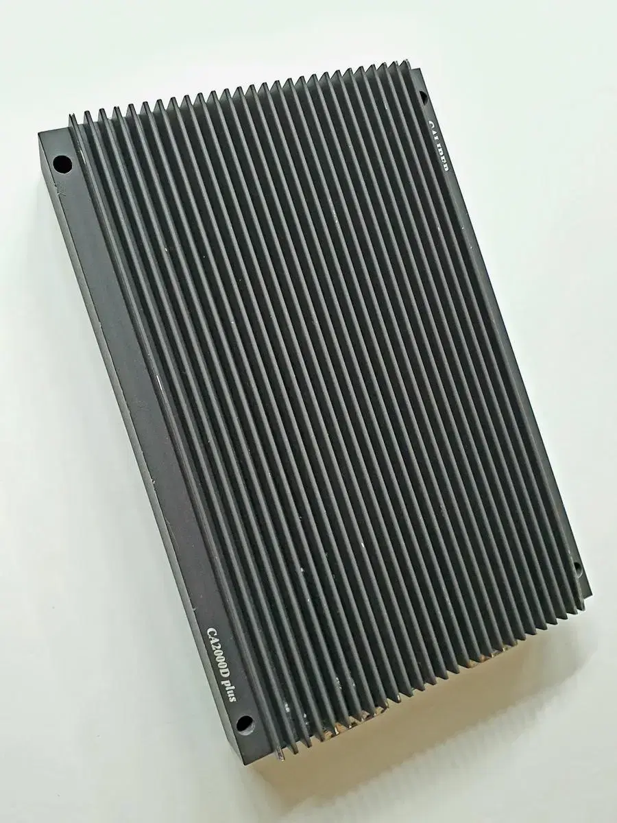 Caliber 2000D Amp