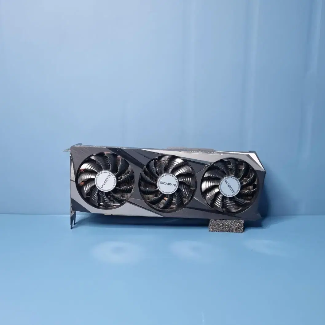 기가바이트 RTX3070 게이밍 OC 8G 판매합니다.