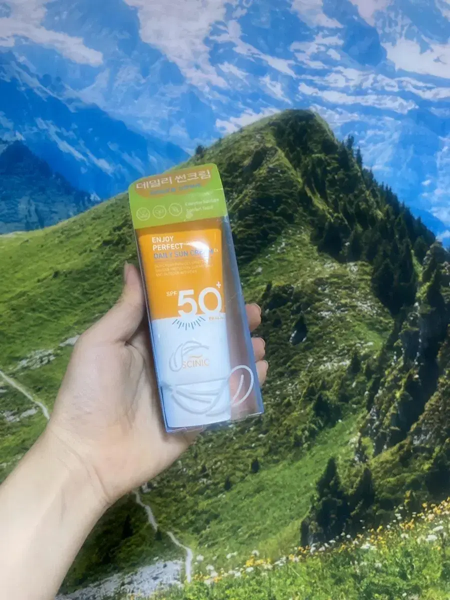 Synic sunscreen