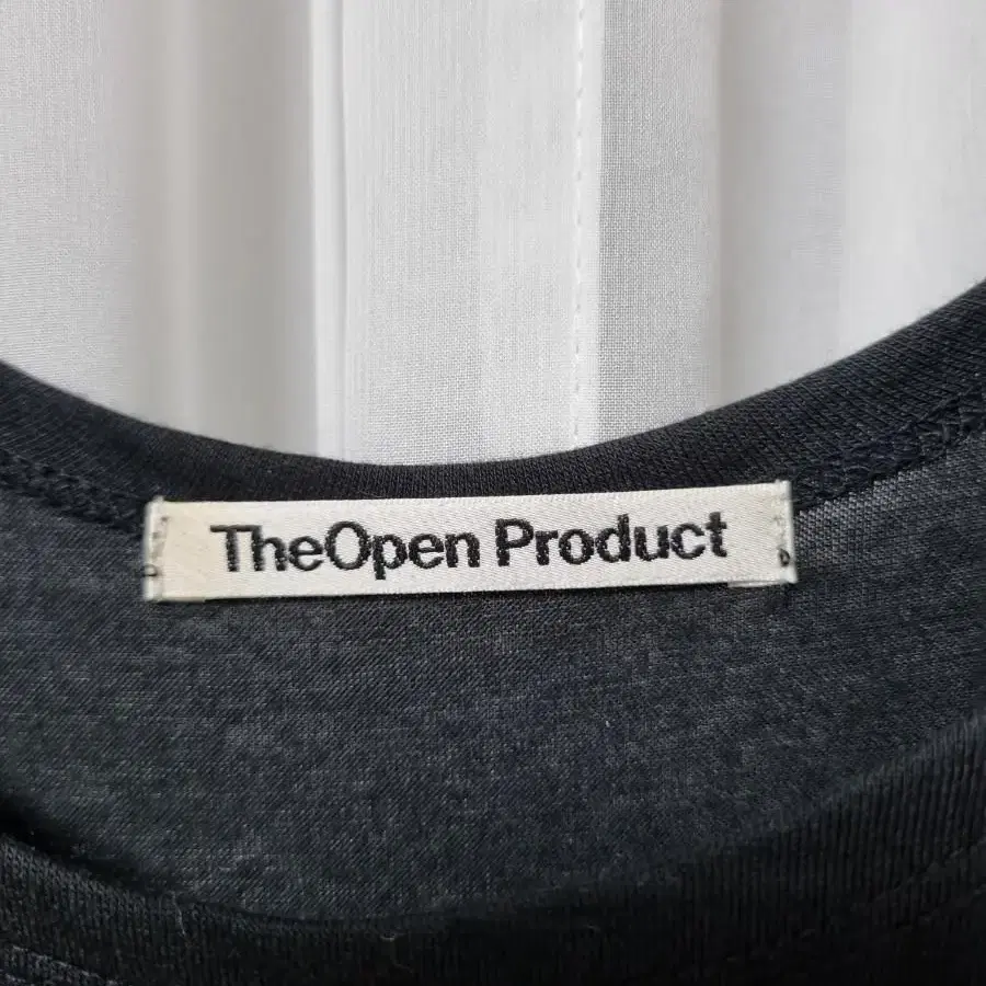 F The open product 더오픈프로덕트 사선 리본 드레스