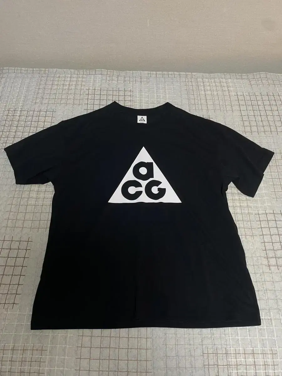 나이키 ACG 반팔 XL