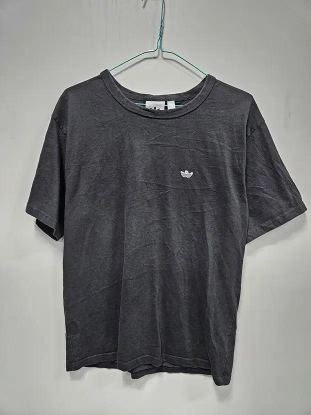 adidas Black Vahn's Short Sleeve Tee M / 332228