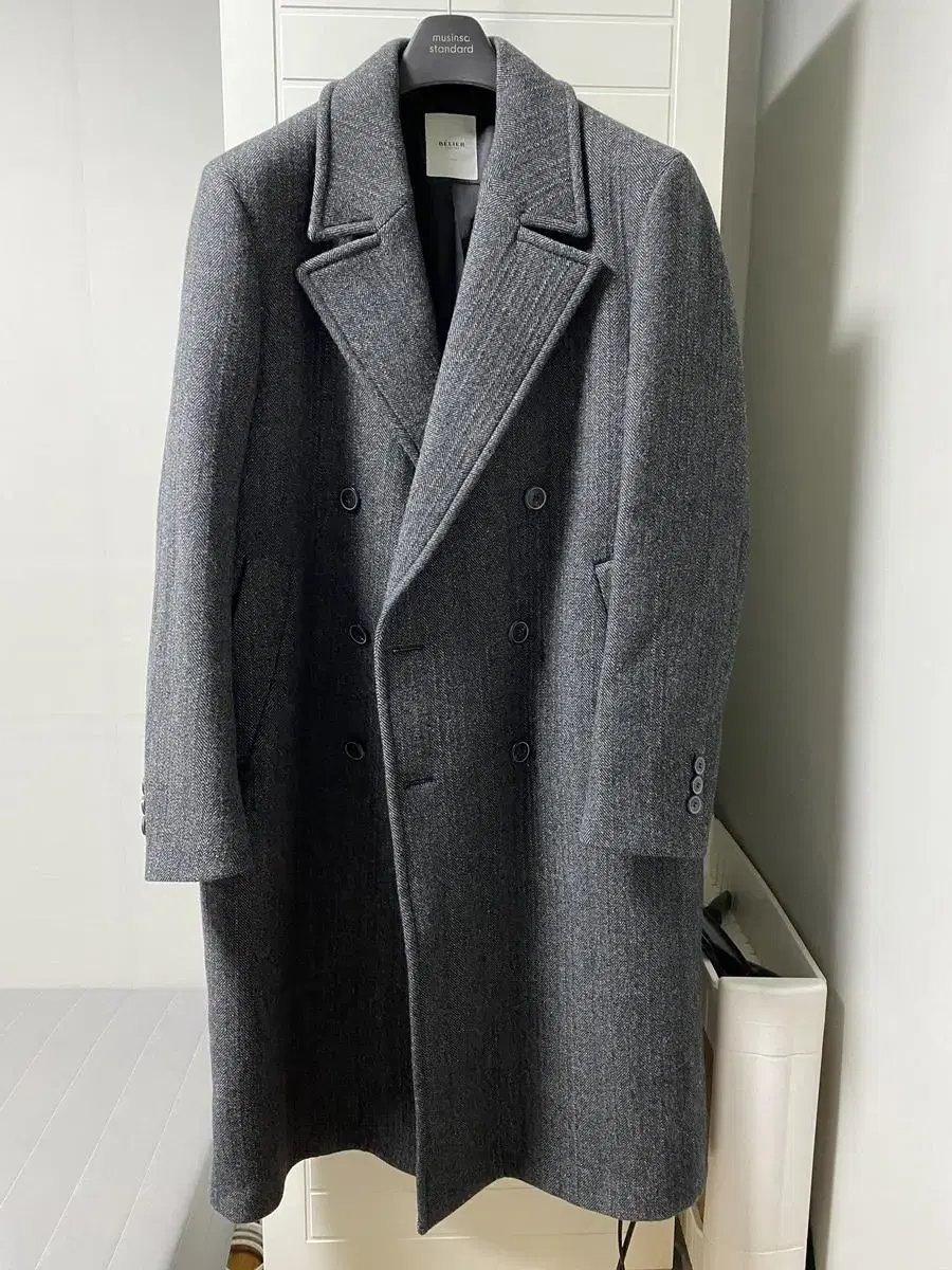 Wool and cashmere tailored double coat in belle - herringbone gray