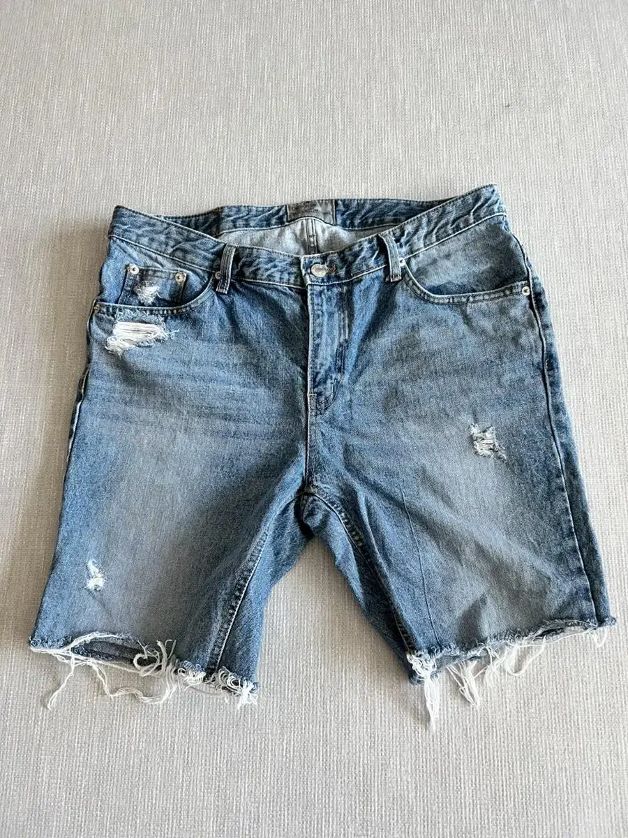 Men's jean shorts 32-34