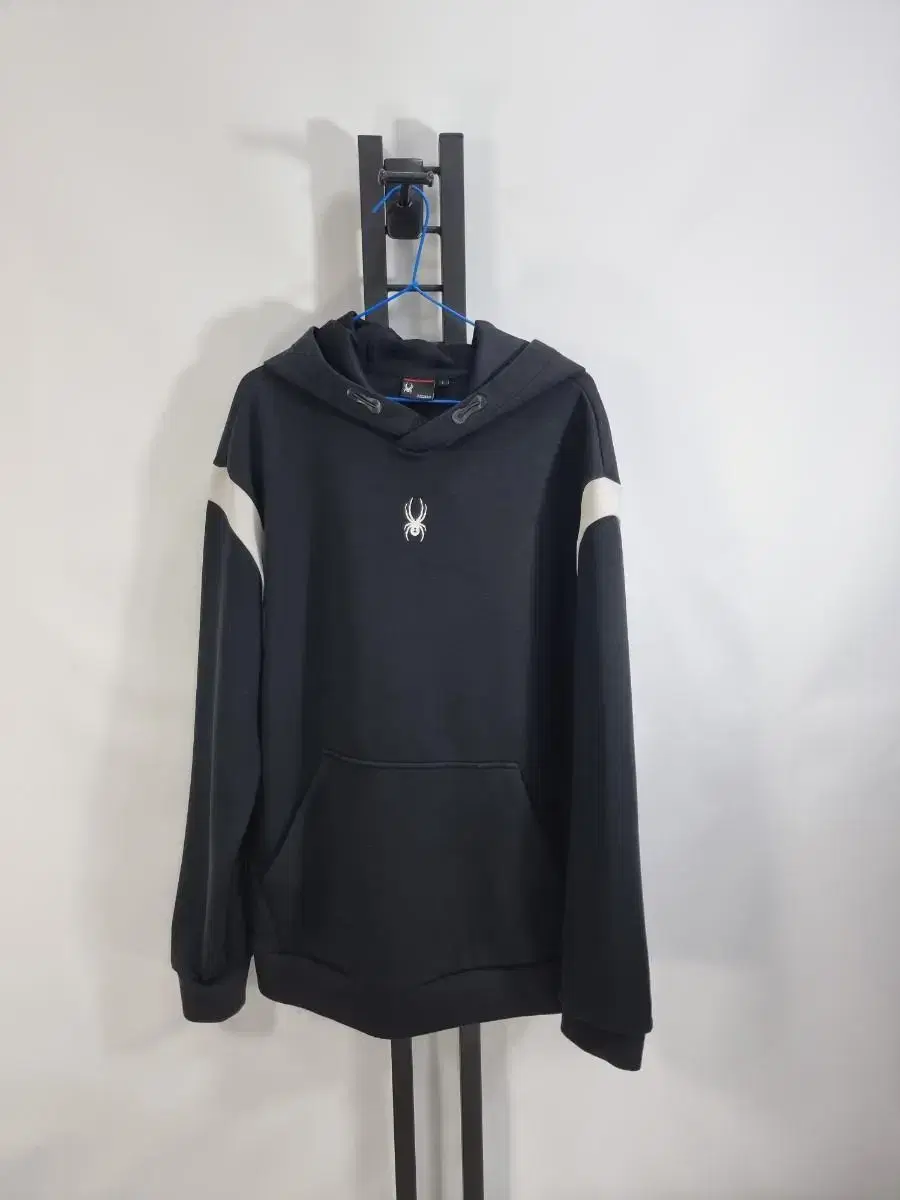 Spider Hoodie Black L