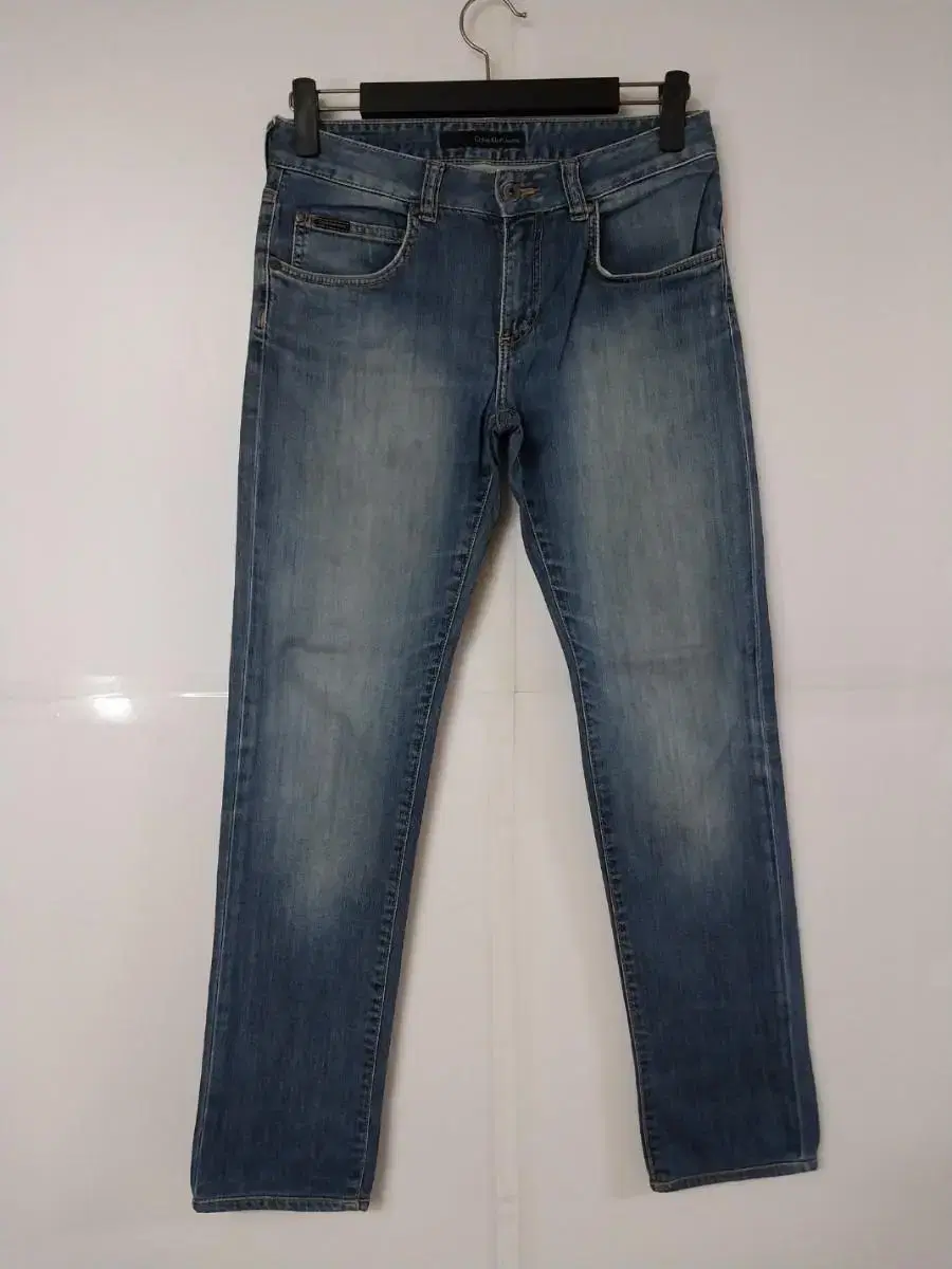 30) Kelvin Klein Leather-Patched Wash Span Straight-Leg Jeans