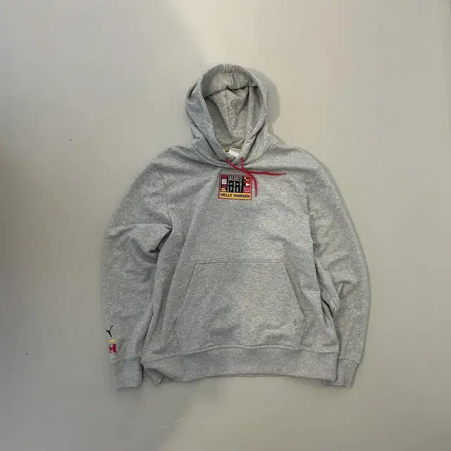 새상품 PumaXHelly Hansen Hoodie