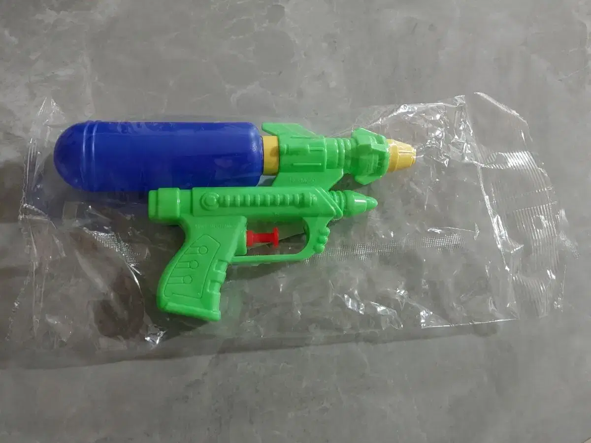 Mini water gun