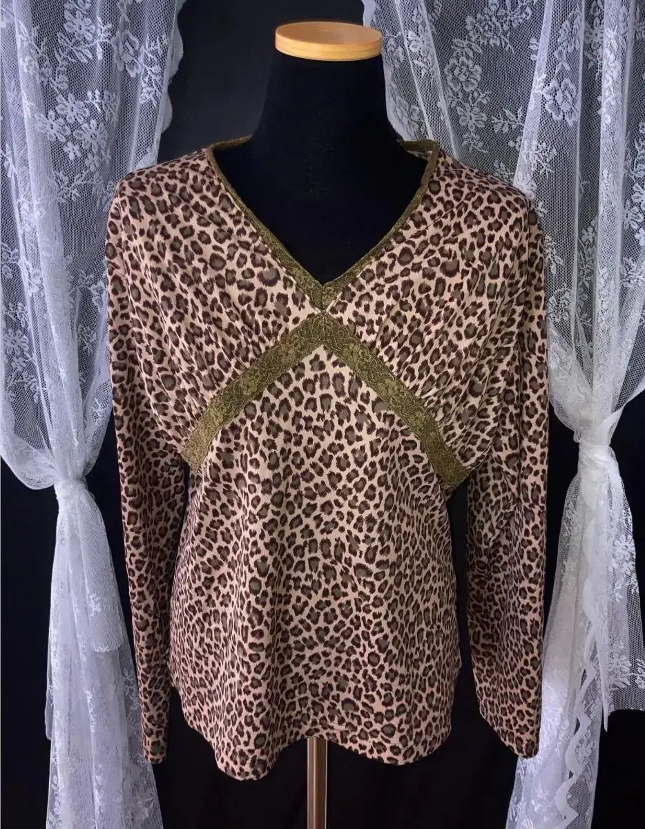 Gal-gal Leopard T-shirt